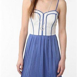 🌸UO COINCIDENCE & CHANCE Pleated Dress  NWOT